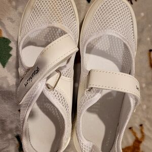Skechers White Mesh Strap Shoes